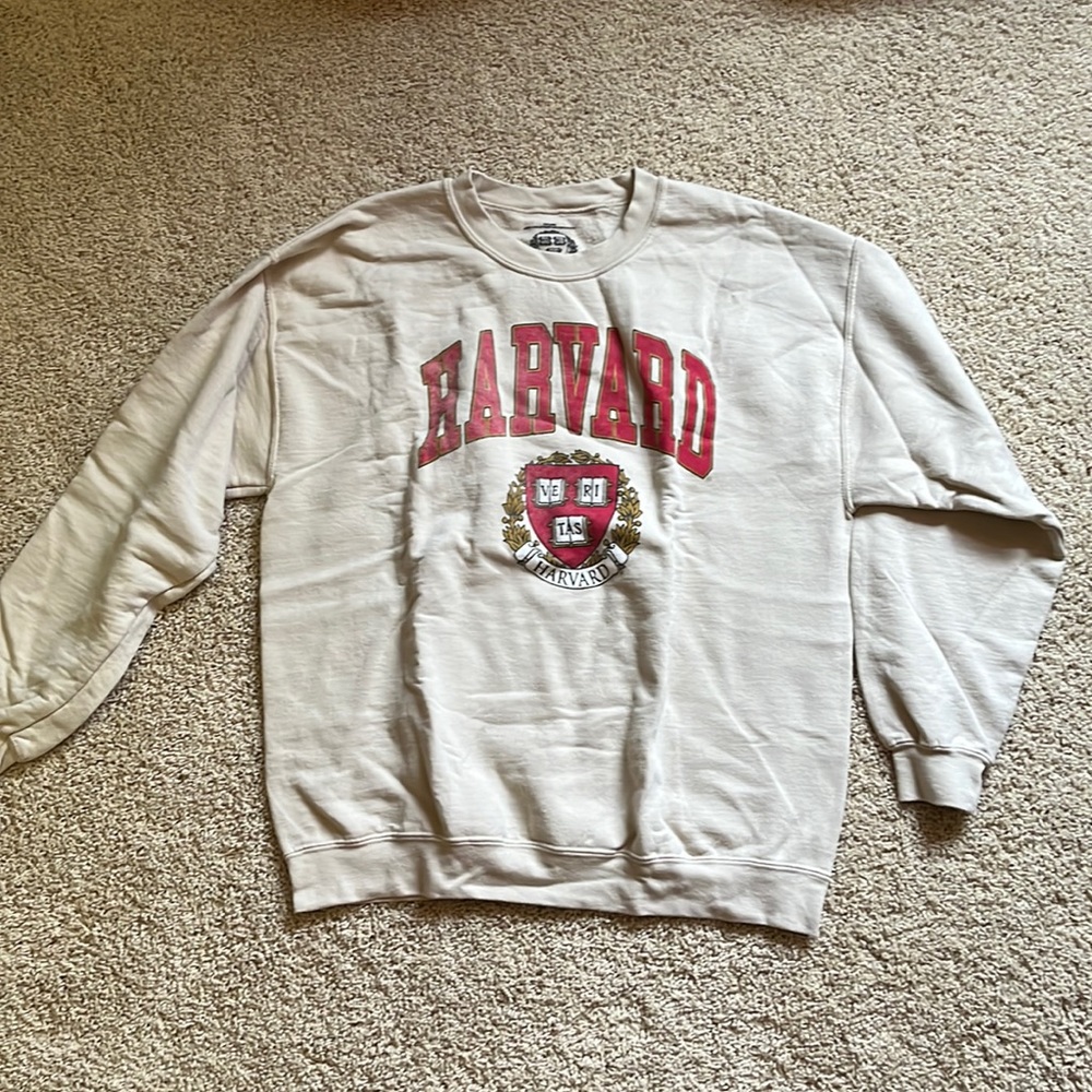 Vintage looking Harvard Crewneck - Worn once.
